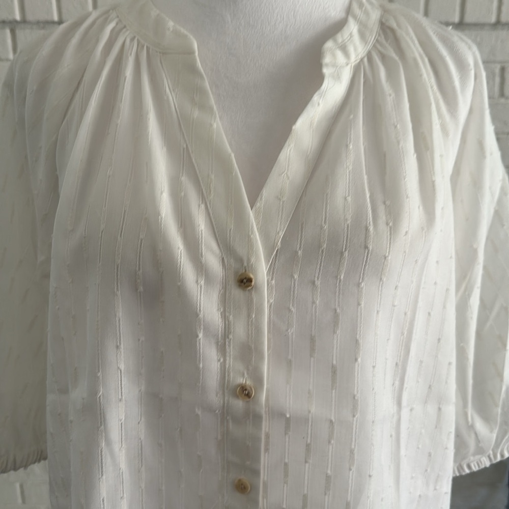 Universal Thread White Button-Front Blouse - Picture 10 of 12